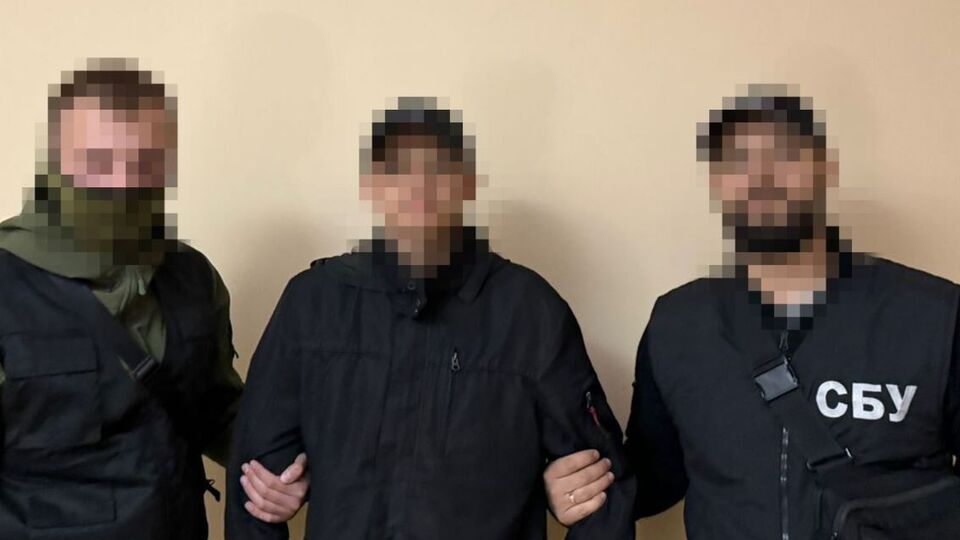 Затриманого повідомили про підозру в державній зраді