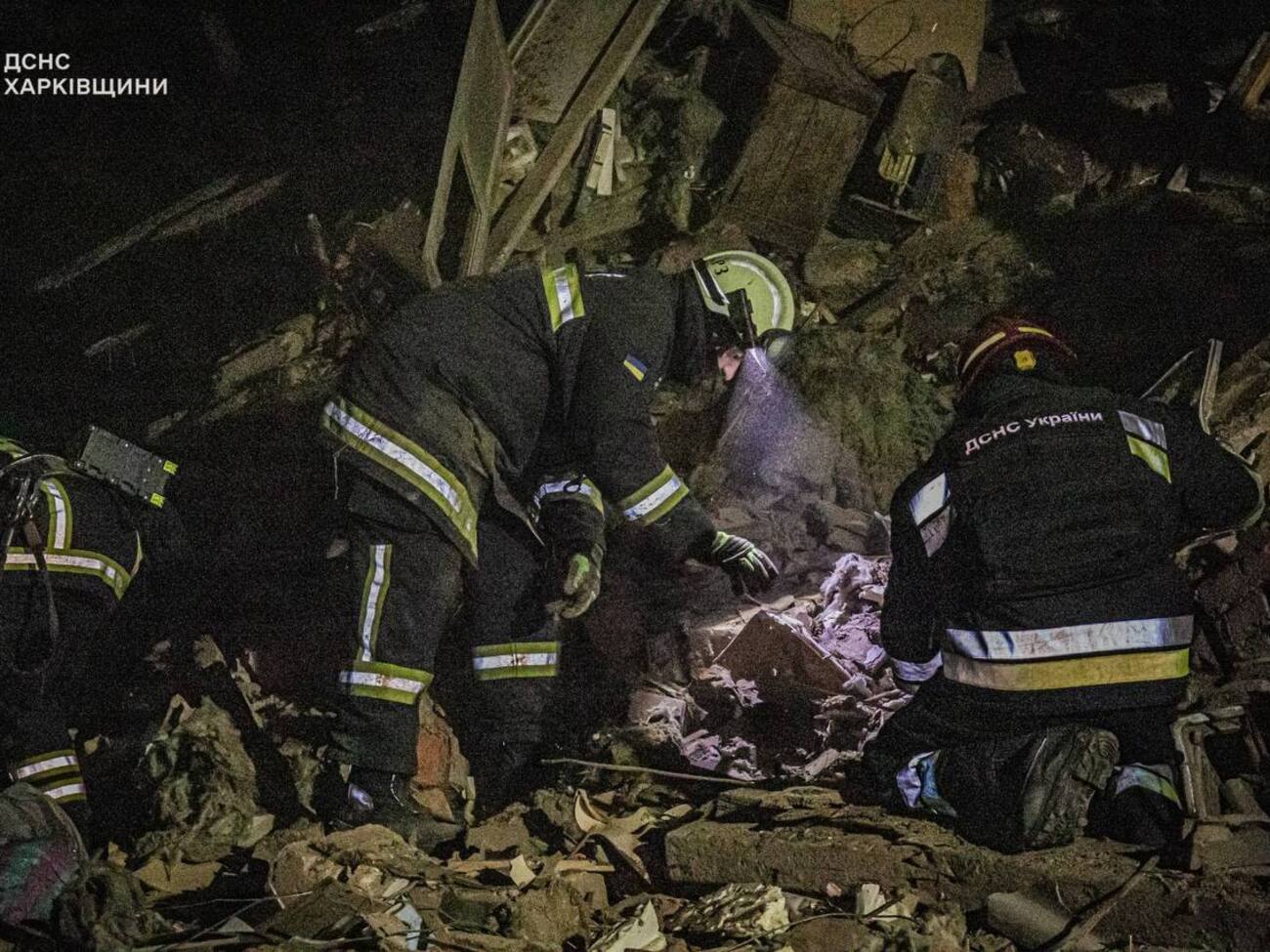 Рятувальники знайшли під завалами тіла чотирьох людей