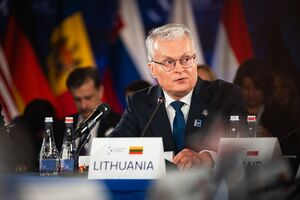 Президент Литви закликав збільшити військову допомогу Україні