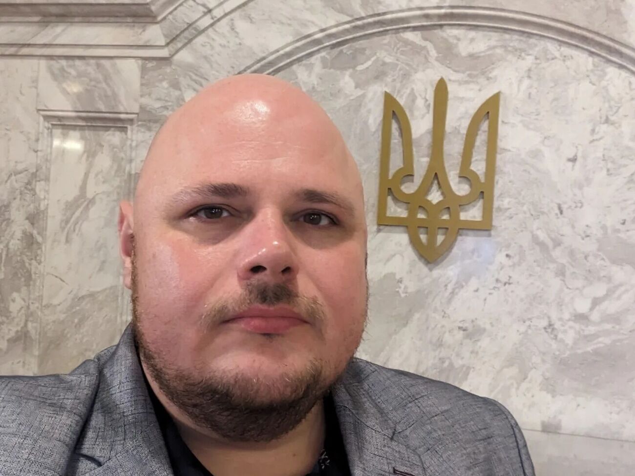 Нардеп заявил, что он ни разу не ужинал с журналистом, написавшим материал