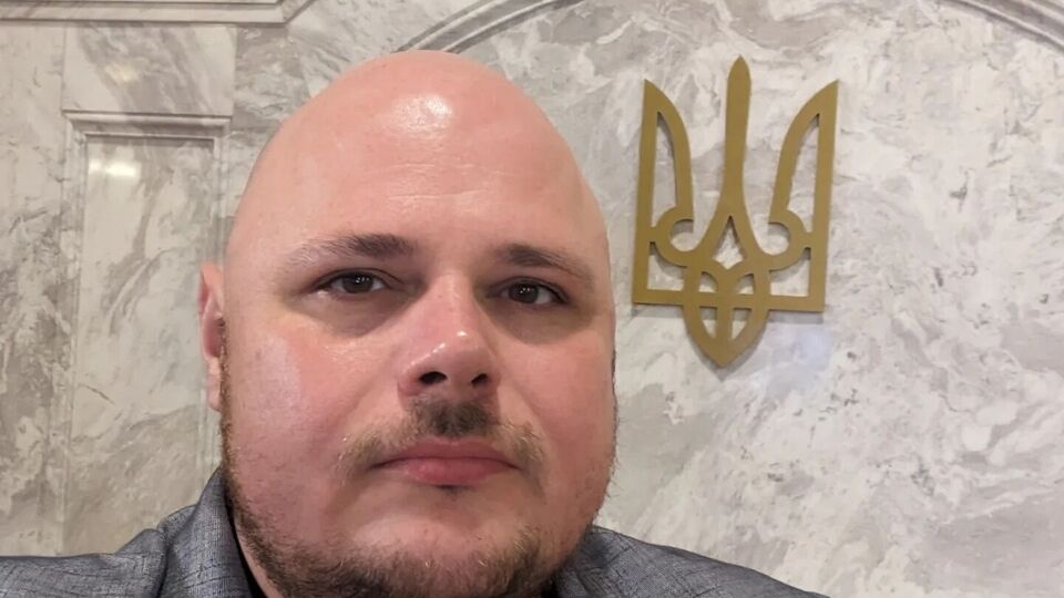 Нардеп заявил, что он ни разу не ужинал с журналистом, написавшим материал