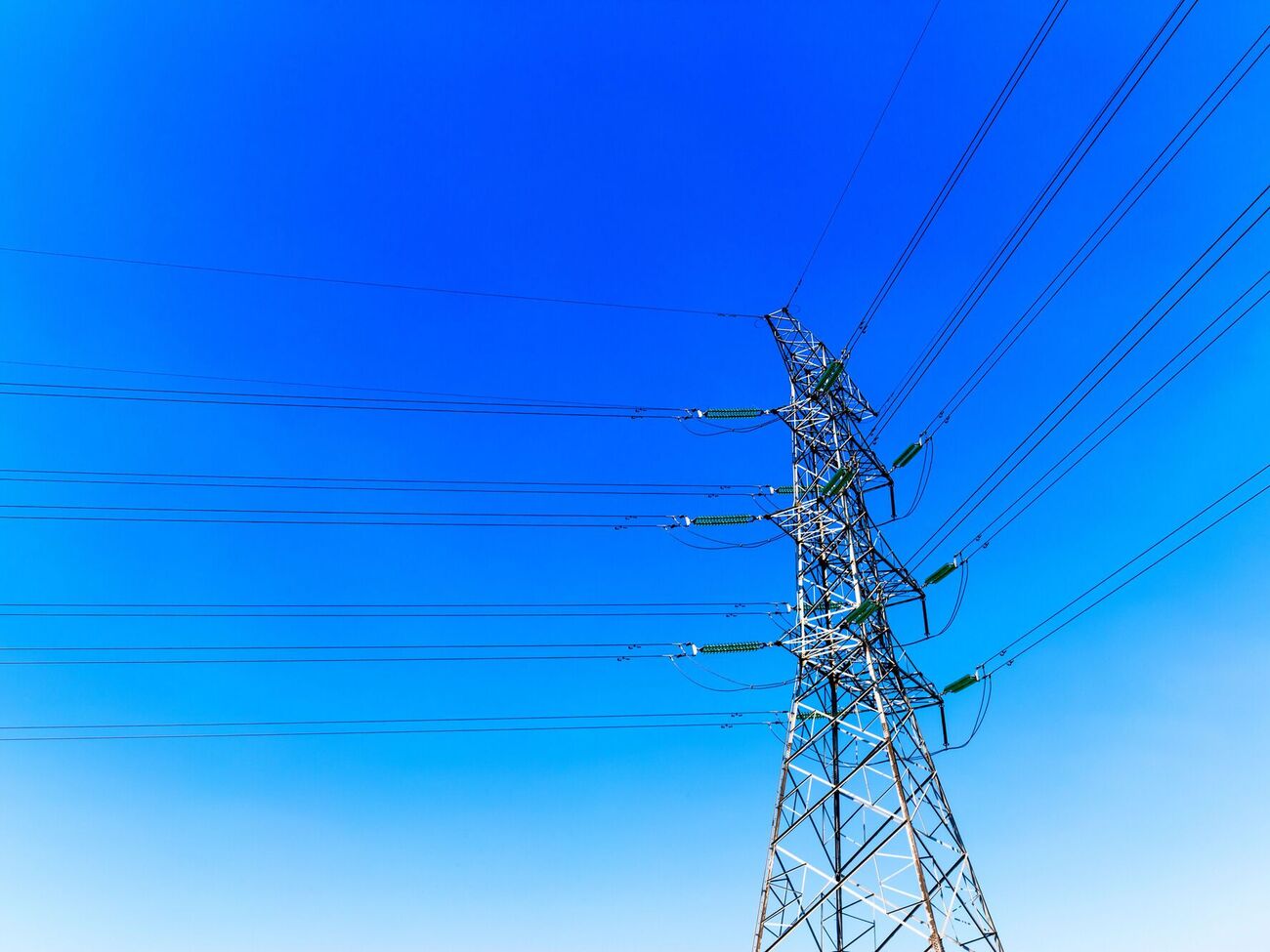 Проблема долгов напрямую влияет на активность "зеленых" аукционов, убежден эксперт аналитического центра "Украинский институт будущего"