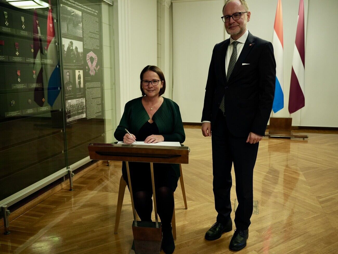 Міністерка оборони Люксембургу підписує документ про приєднання до "коаліції дронів"