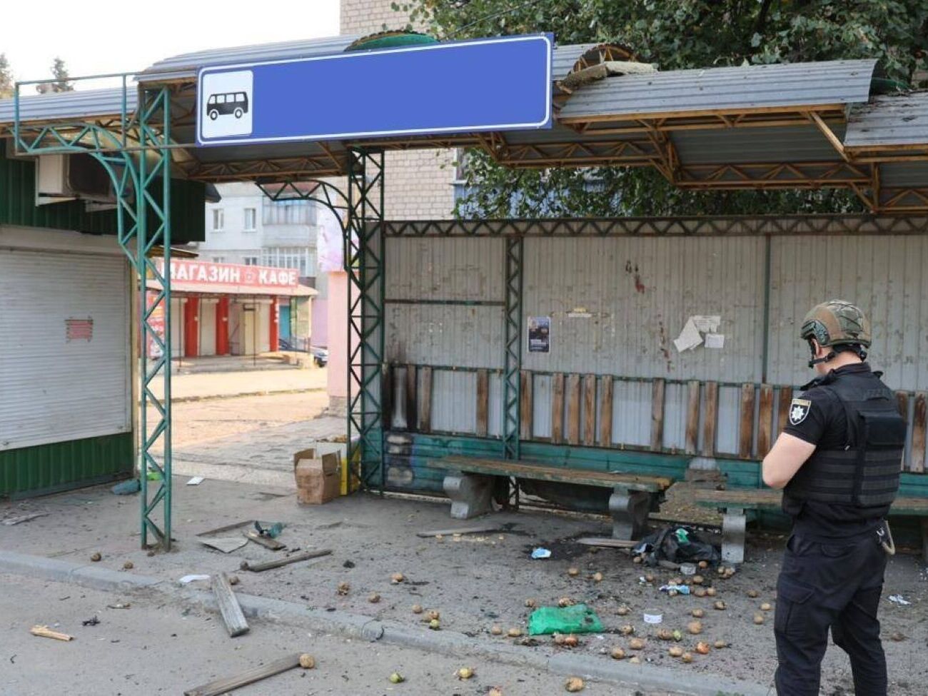 44-річного чоловіка й 16-річну дівчину ушпиталили