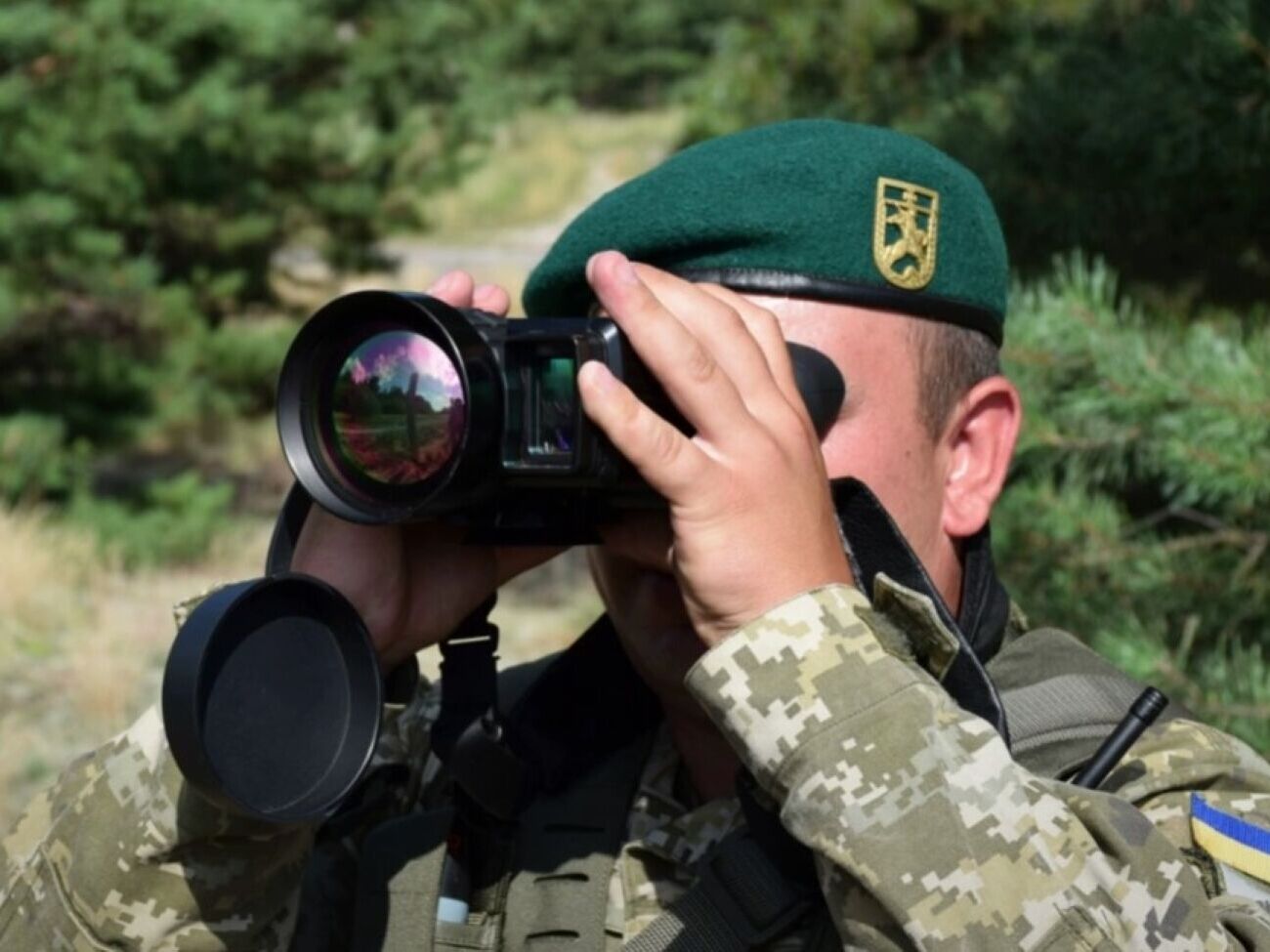 Побачивши українських військовослужбовців, чоловік почав кричати до них польською мовою, бо думав, що вже в Польщі