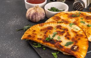 Сыр придает сочности начинке