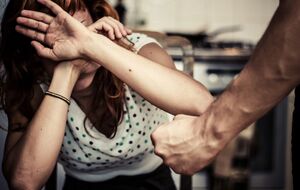 По данным ОГП, на данный момент зарегистрировано 8185 уголовных правонарушений, связанных с домашним насилием. Большинство потерпевших – женщины и дети