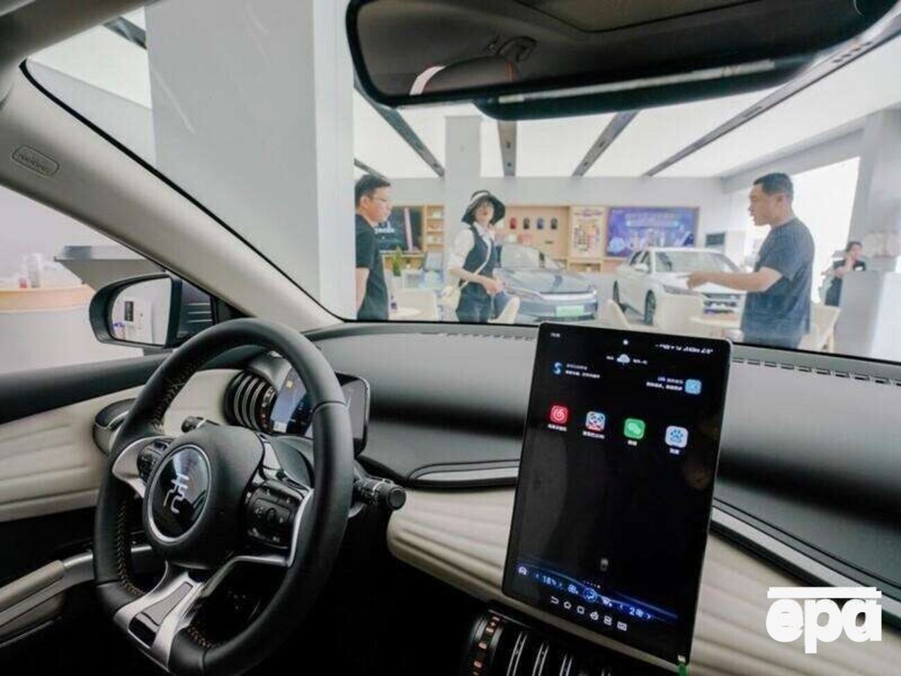 Нормы, вводящие новые тарифы, опубликованы в официальном журнале ЕС накануне и вступают в силу 30 октября