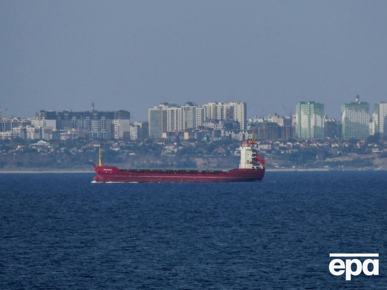 Источники в правоохранительных органах рассказали журналисту, что ряд зернотрейдеров мог уклониться от уплаты налогов, чем нанес государству более 10 млрд грн убытков