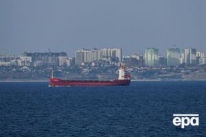 Источники в правоохранительных органах рассказали журналисту, что ряд зернотрейдеров мог уклониться от уплаты налогов, чем нанес государству более 10 млрд грн убытков