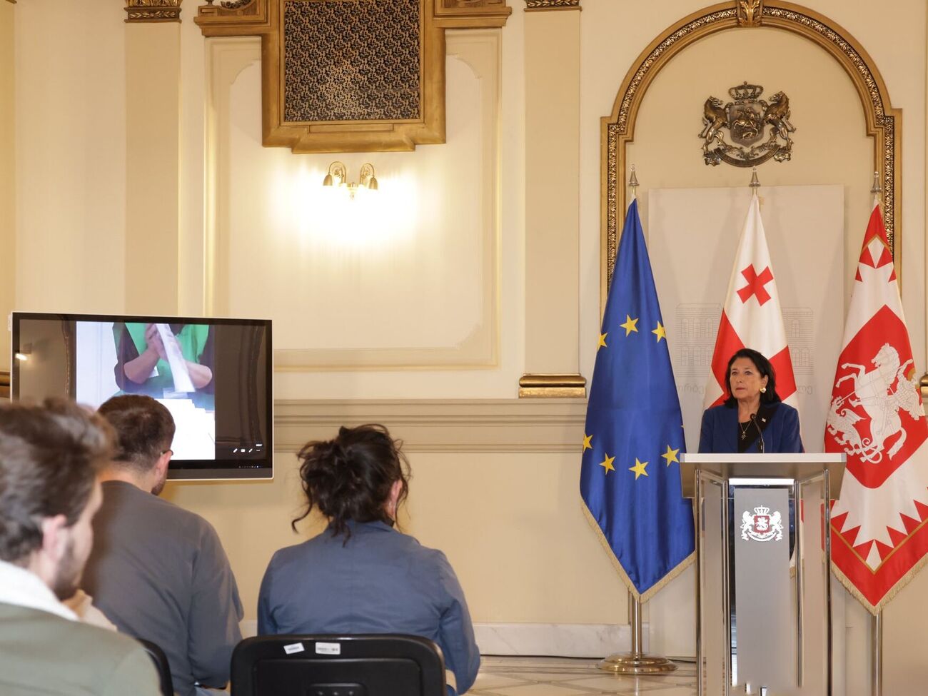 Зурабішвілі не має наміру йти на допит і порекомендувала прокуратурі "почати свою роботу й уникати політичного зведення рахунків із президентом"