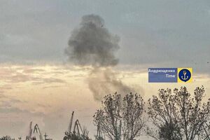 Дим від пожежі в тимчасово окупованому Бердянську