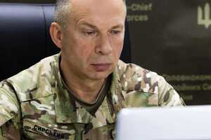 Сирський (на фото) обговорив із Каволі ситуацію на фронті