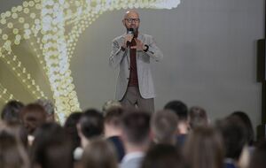 Яценюк 31 октября открыл 10-й КФБ для молодежи в Киеве