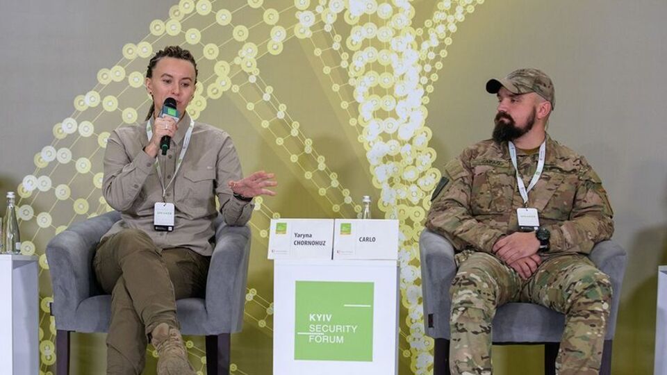 Украинскую молодежь в школах и университетах недостаточно готовят для обороны, считает Черногуз (слева)