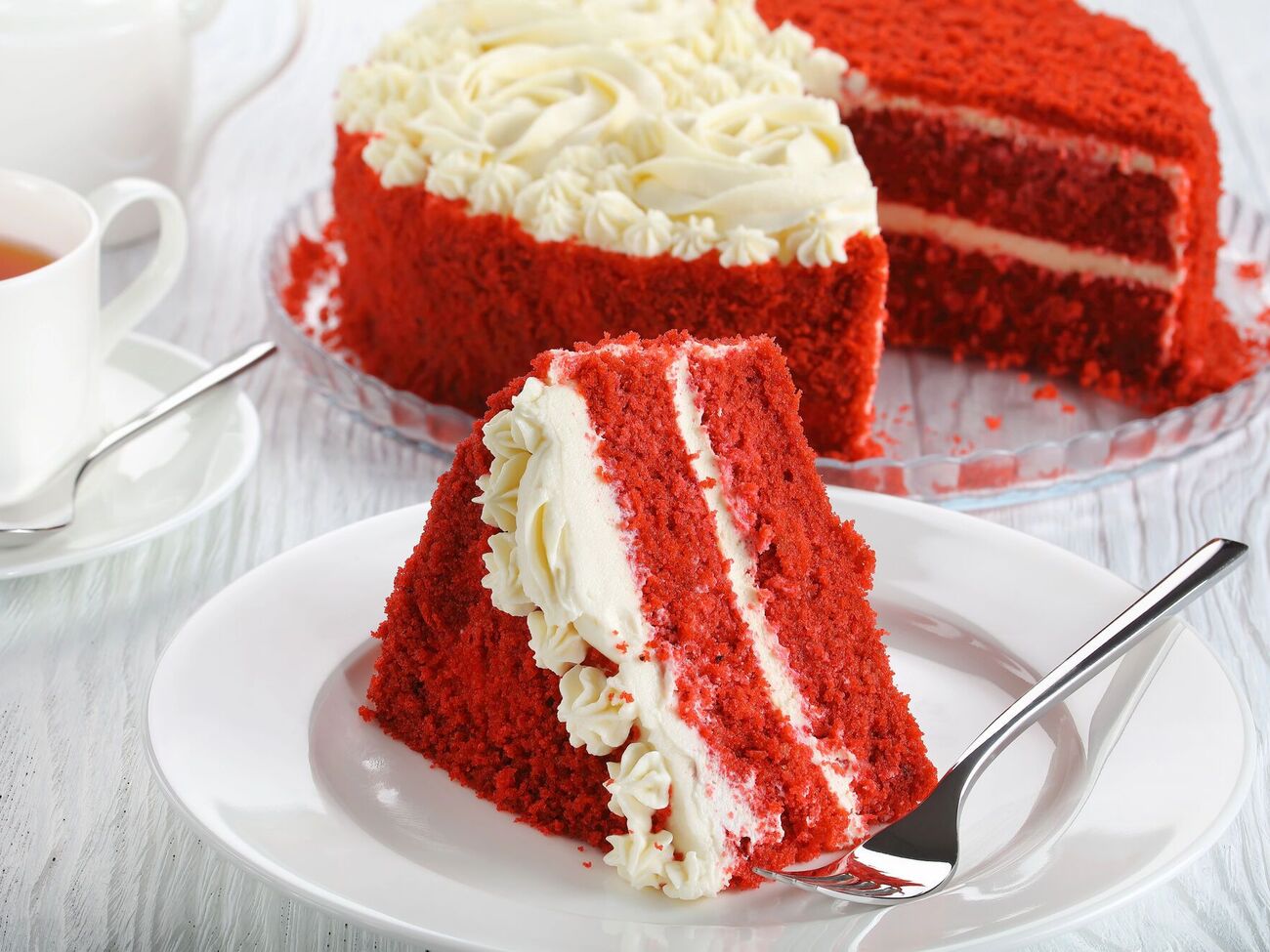 Торт готовится в несколько этапов