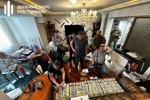 В ходе обысков обнаружили деньги, отметили в ГБР