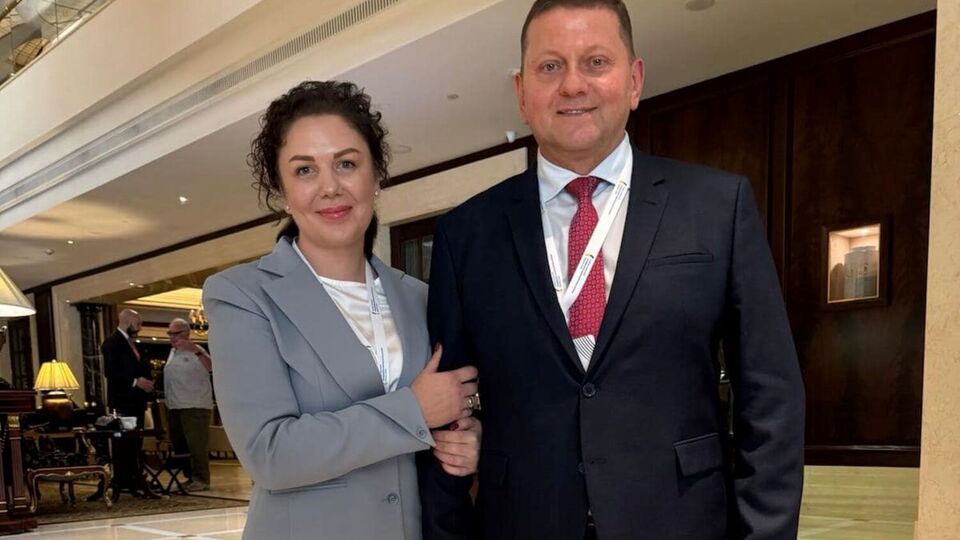 У Валерія й Олени Залужних є дві дорослі доньки