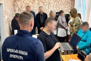 Правоохоронці затримали 13 людей