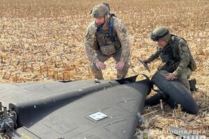 В одному з районів Сумської області виявили збитий БПЛА "Герань-2", бойова частина якого не вибухнула під час падіння, зазначили в поліції