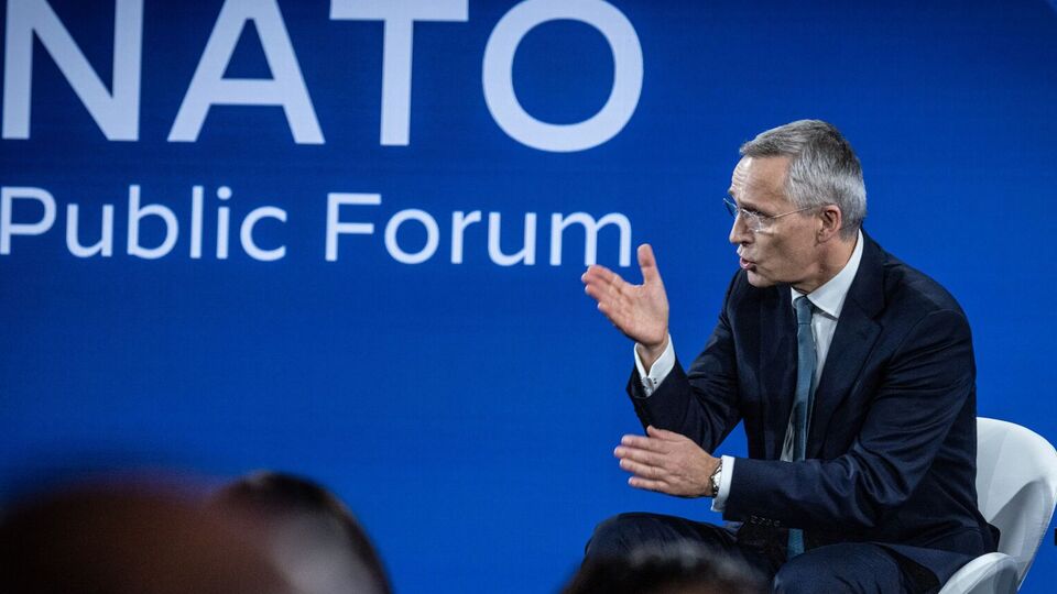 Столтенберг раніше заявляв, що попередньою умовою для початку переговорів щодо членства України в НАТО має стати її перемога і в цьому Україні допомагають члени Альянсу