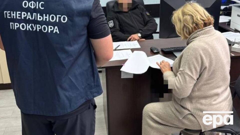 Суд еще не избрал чиновнице меру пресечения