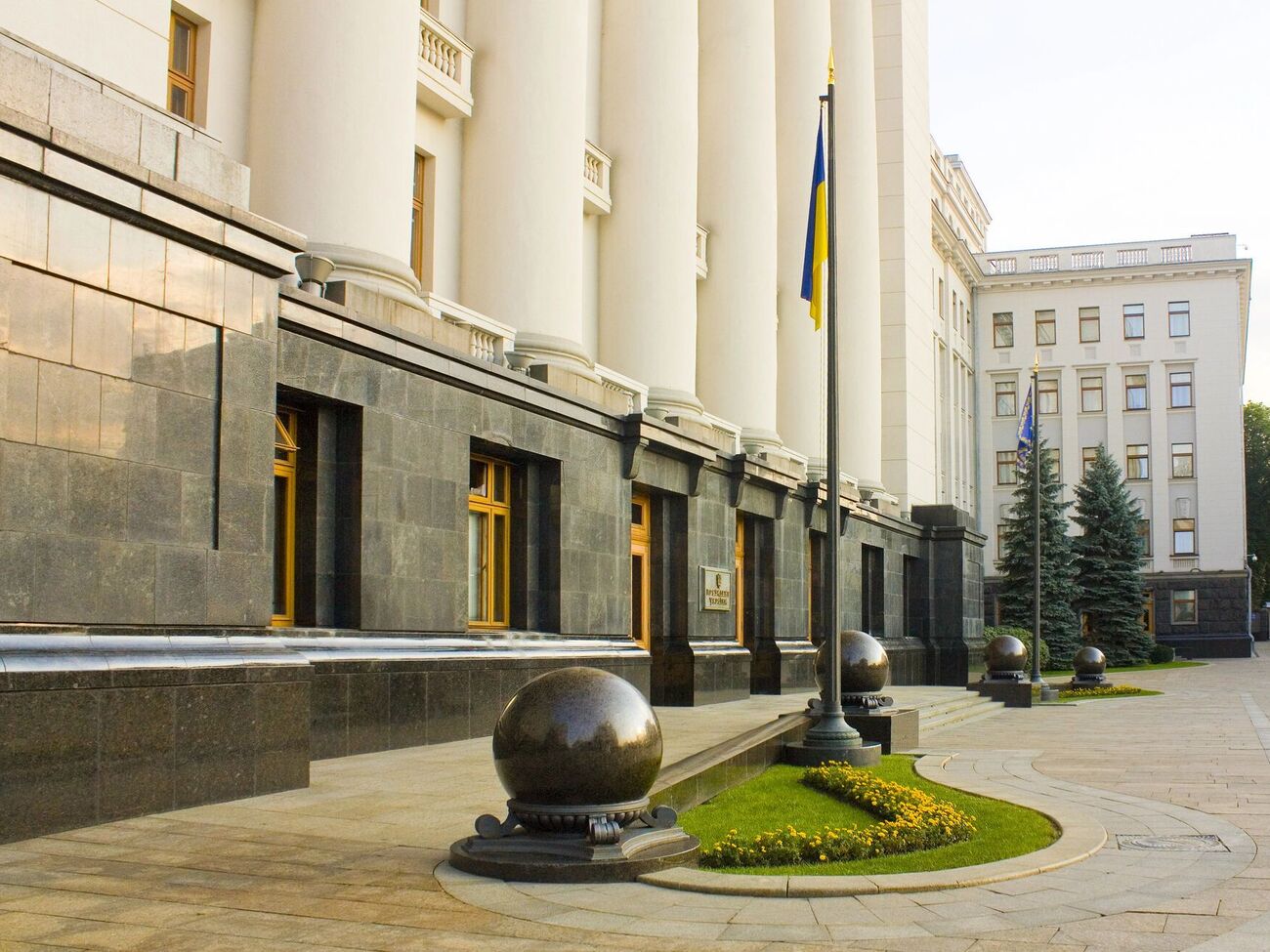 Україна не торгує суверенітетом і територіями, зазначили в ОП