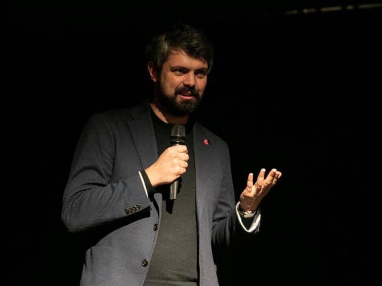 Средства необходимы для проведения экстренных поисковых работ, связанных с историческими вопросами, отметил Дробович