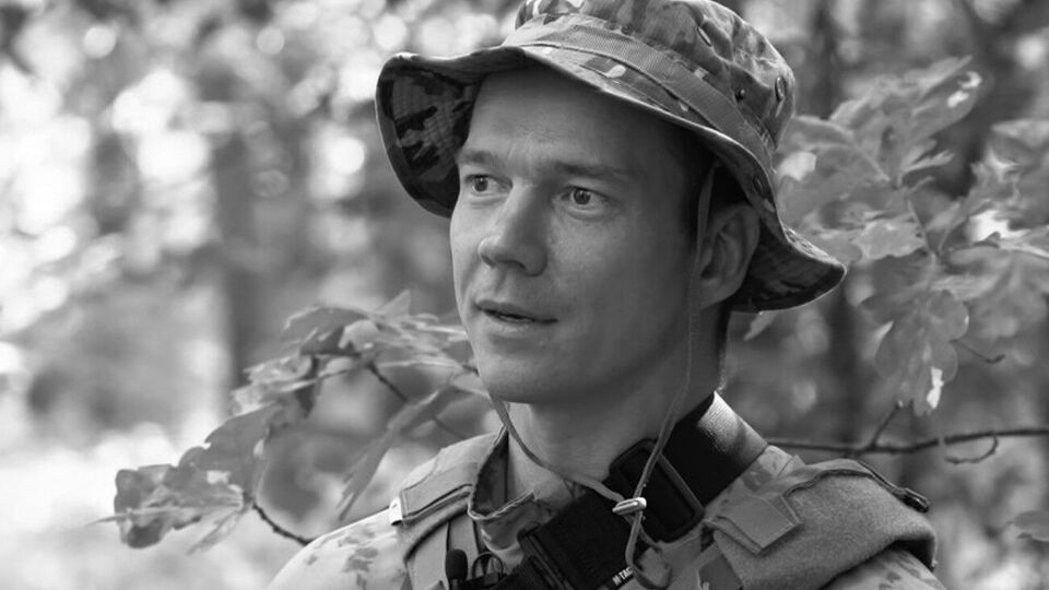 За інформацією Ларіної і Пономарьова, Дадін загинув 5 жовтня