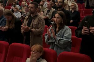 Как отмечается в пресс-релизе, фильм представляет собой исследование о Zле, которое пришло в Украину