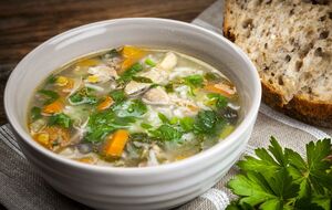 Суп подають гарячим