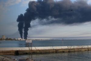 Пожар на терминале в Феодосии начался ночью