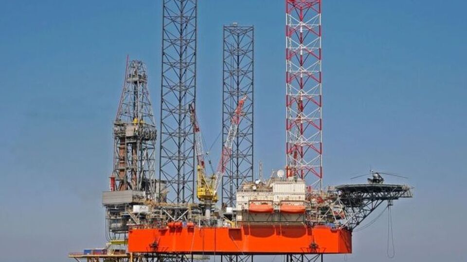 Окупанти намагаються знову захопити вишки в Чорному морі