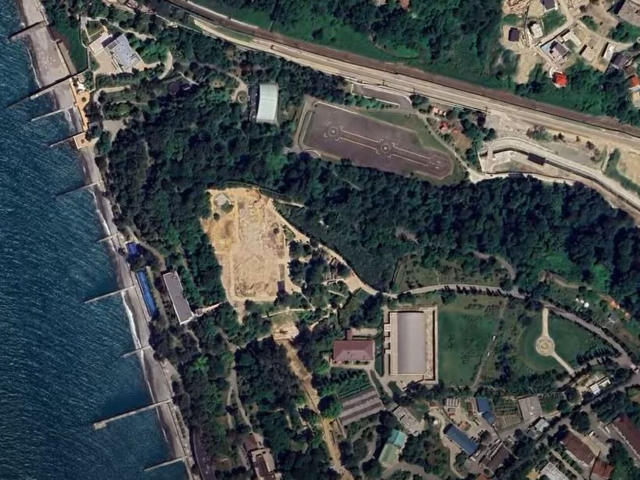 Будівлю в резиденції Путіна зрівняли із землею