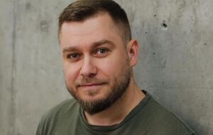 Европа несколько недель шарахается от судна с аммиачной селитрой из РФ, которое называют плавучей бомбой