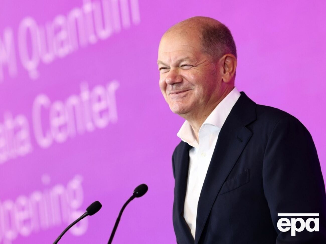 Шольц готов к переговорам, только если они помогут "справедливому и стойкому миру", пишет агентство