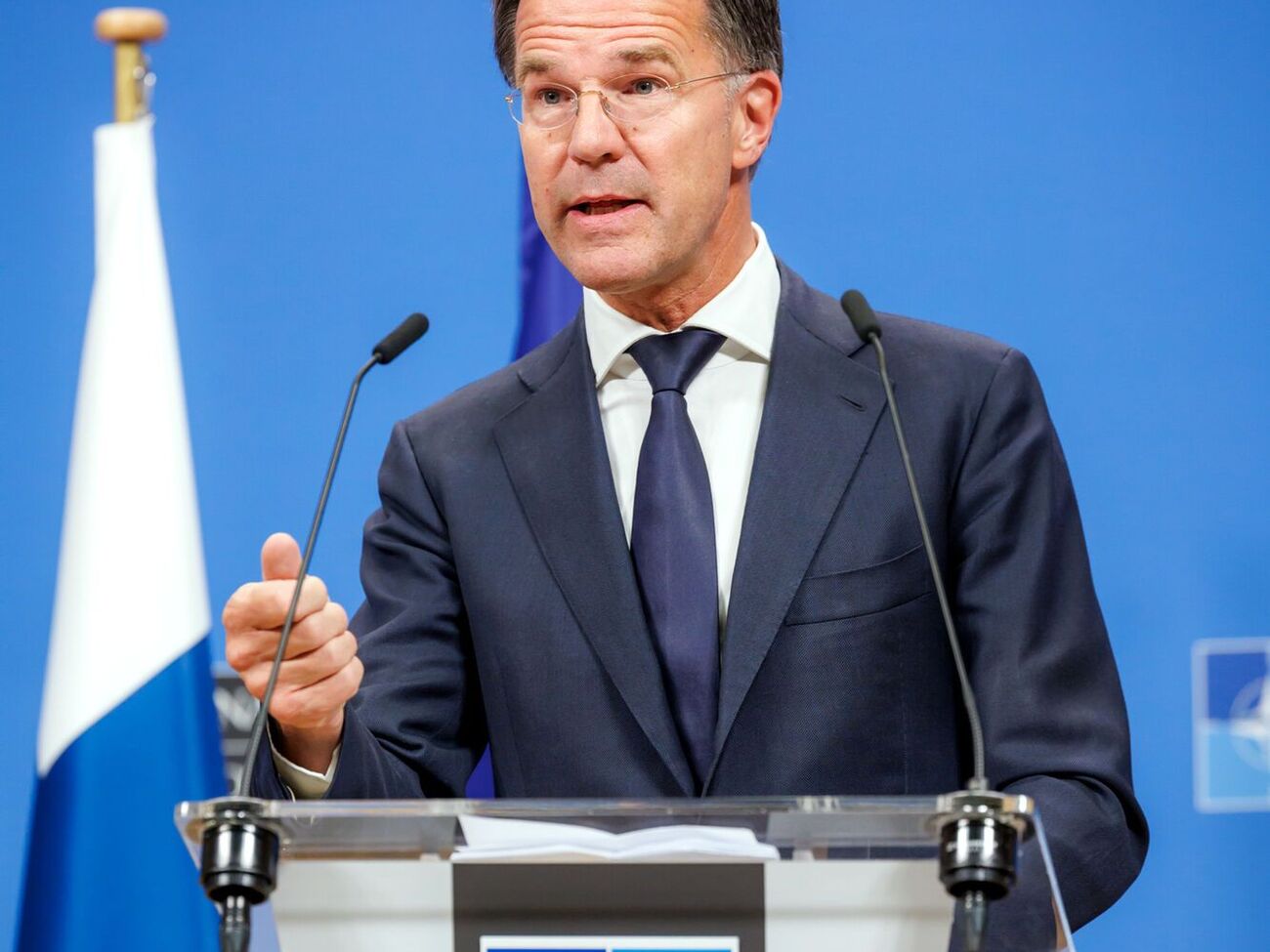 Военная поддержка, которую члены НАТО оказывают Украине, "жизненно важна", сказал Рютте