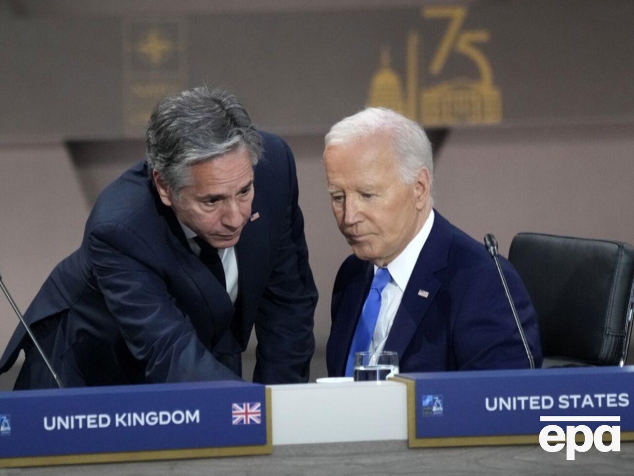 У книжці редактора WP описано розмову, яка відбулася між Блінкеном і Байденом на початку липня