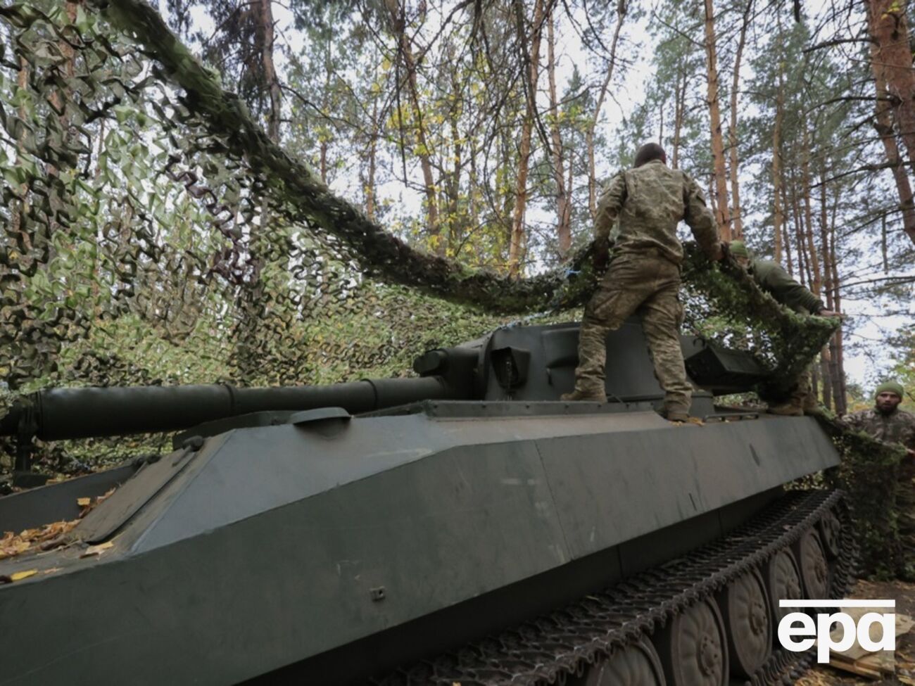 Украинские военные отражают многочисленные атаки врага