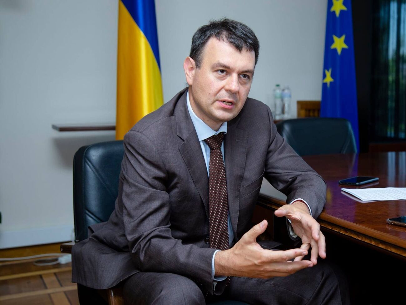 В 2025-м зарплаты не будут расти. Повышение на 100 грн – это 5,3 млрд. Хотя на дороги хотели выделить в восемь раз больше