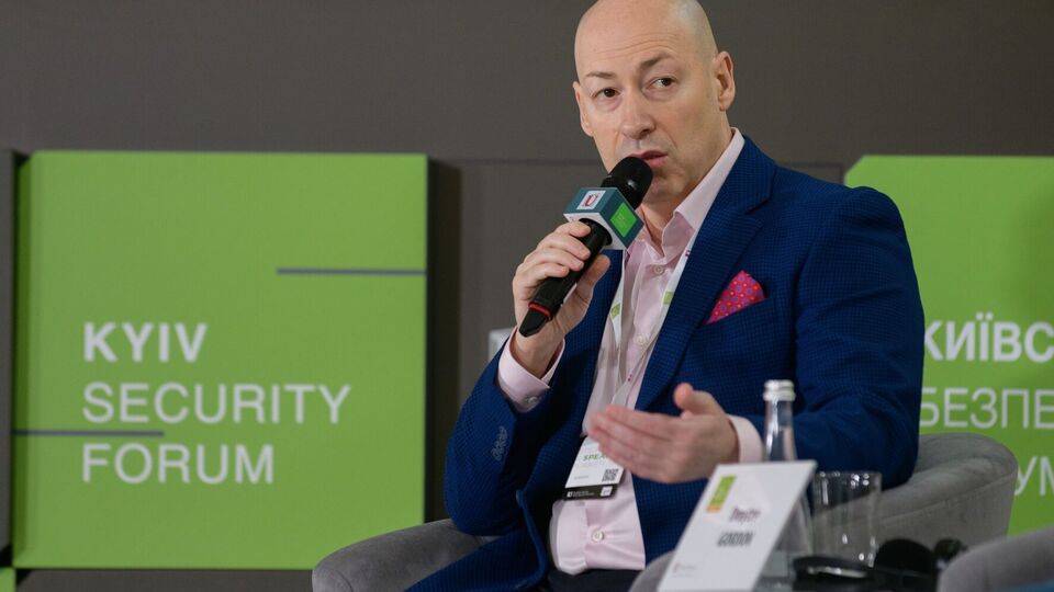 Дедалі більше росіян дістає інформацію про війну з українського YouTube, сказав Гордон