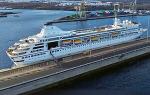 Владельцы лайнера предлагают разные варианты круиза