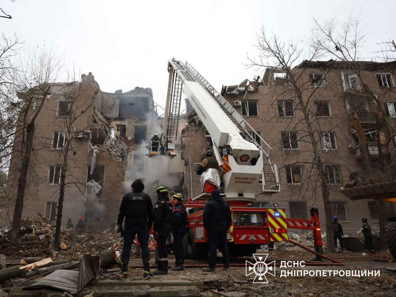 Завали у Кривому Розі розбирають із ранку