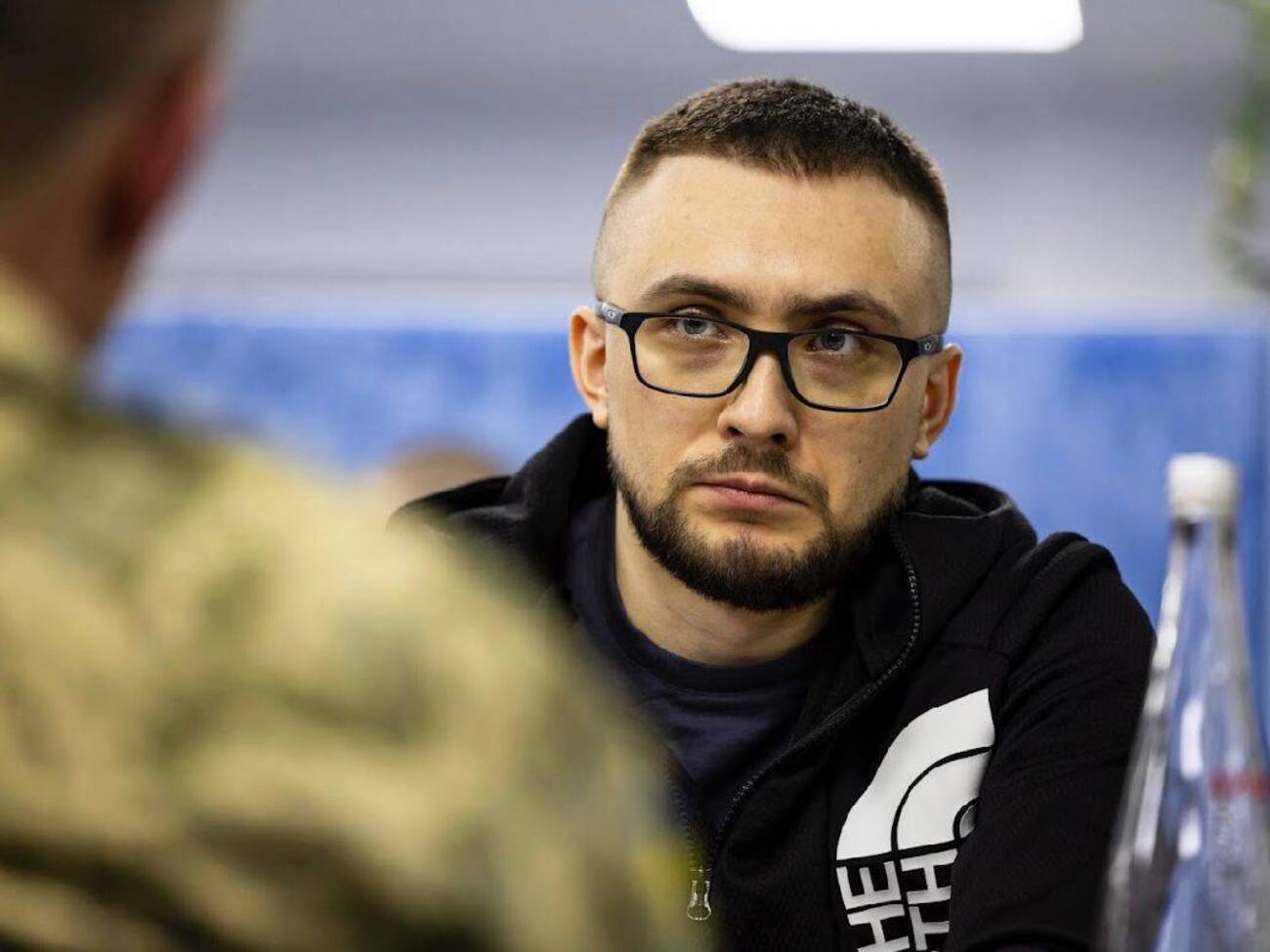 "Считаю правильным использовать все возможности", – прокомментировал встречу Стерненко