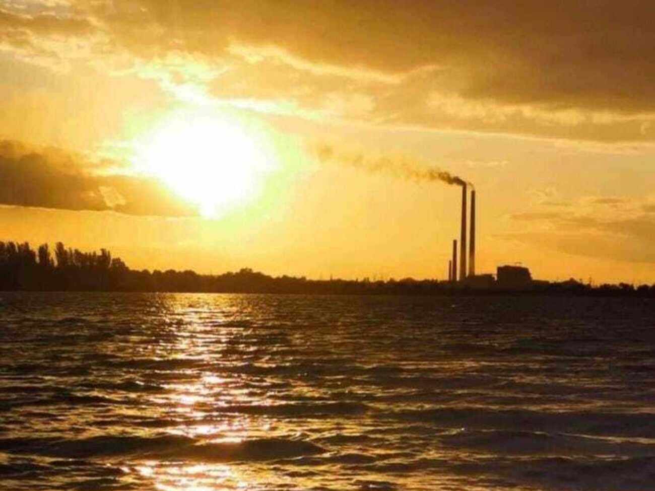 СМИ сообщали 11 ноября, что россияне утром разрушили Терновскую дамбу Кураховского водохранилища