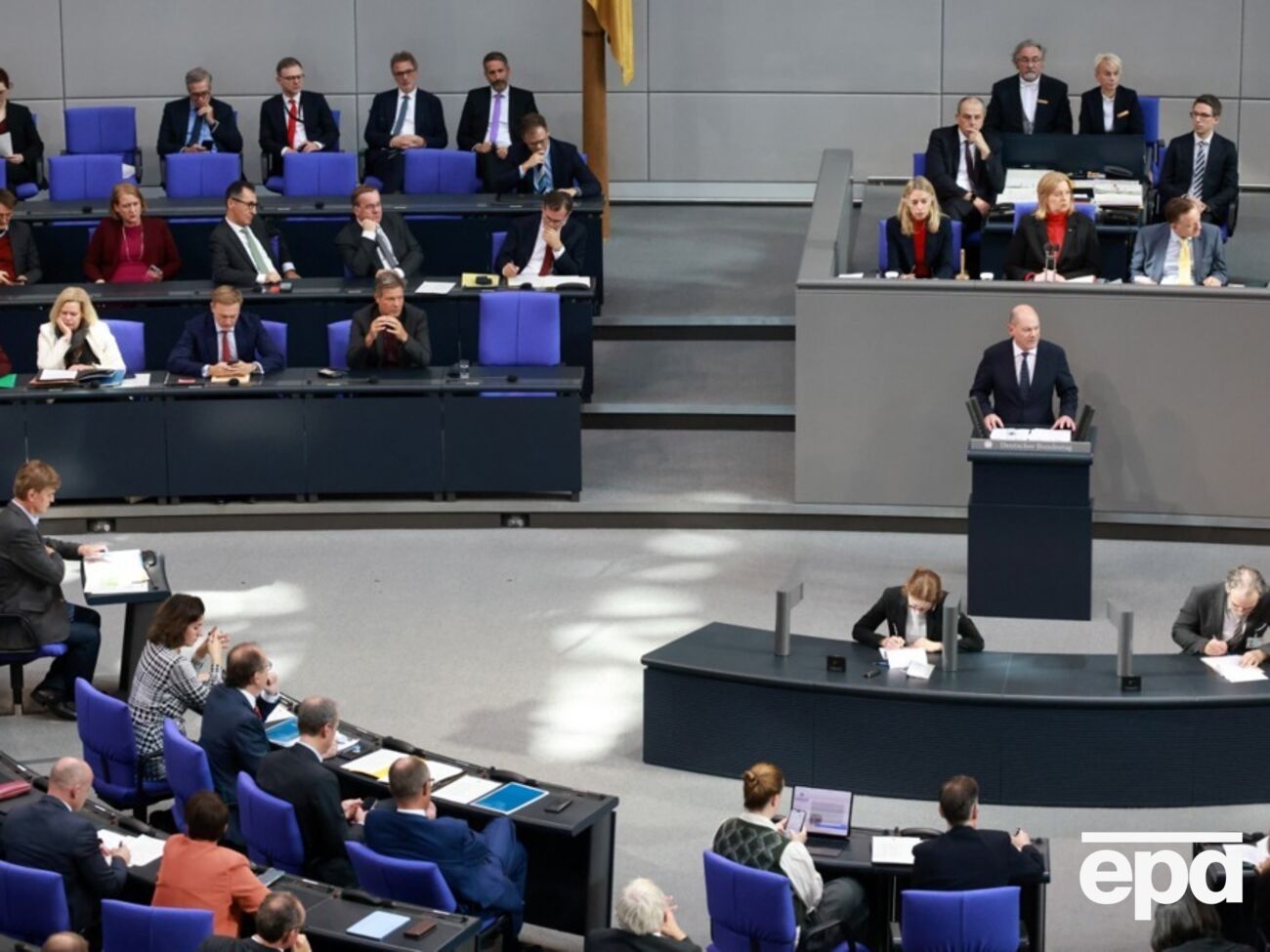 Шольц спочатку хотів зробити запит до Бундестагу щодо вотуму довіри 15 січня