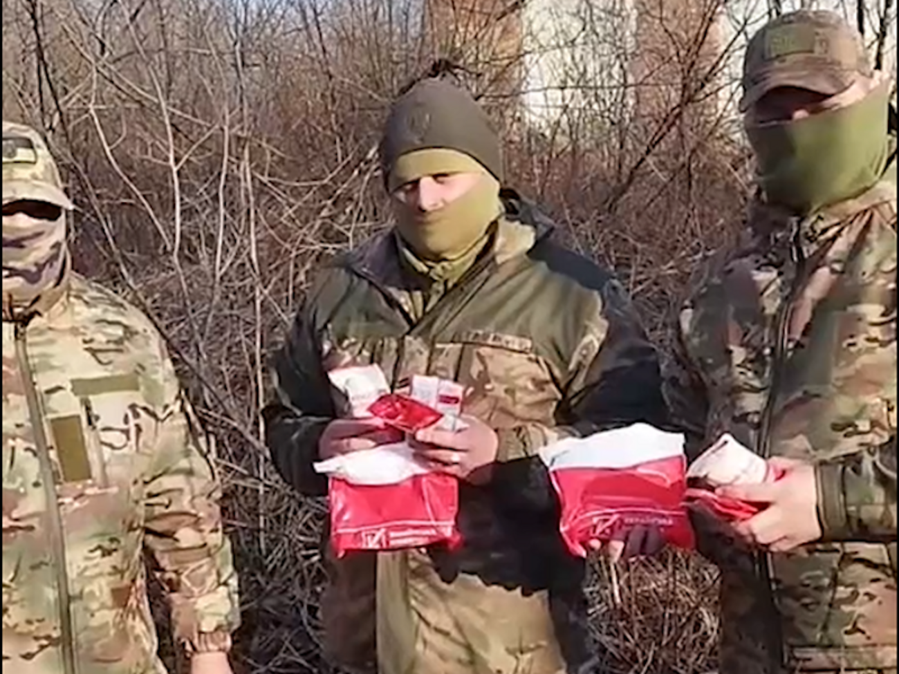 Стоимость одного согревающего набора – 100 грн, сообщают волонтеры