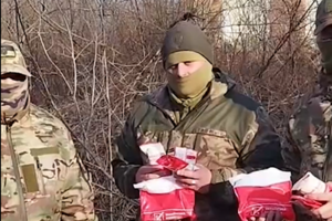 Стоимость одного согревающего набора – 100 грн, сообщают волонтеры