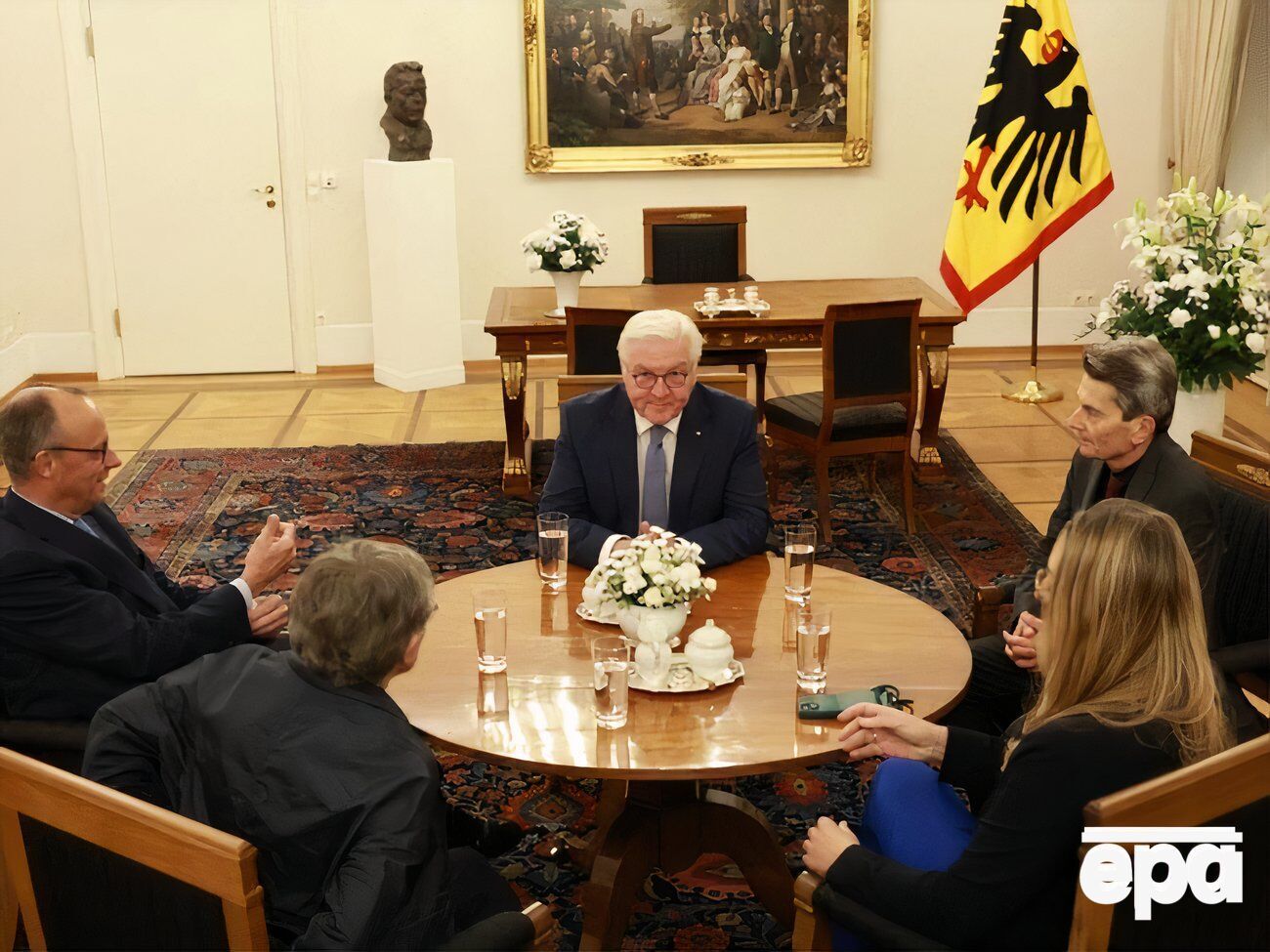 Президент Германии обнародовал возможную дату досрочных парламентских выборов