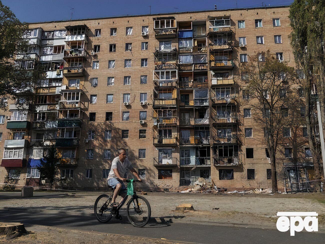 Росіяни постійно обстрілюють свої ж населені пункти